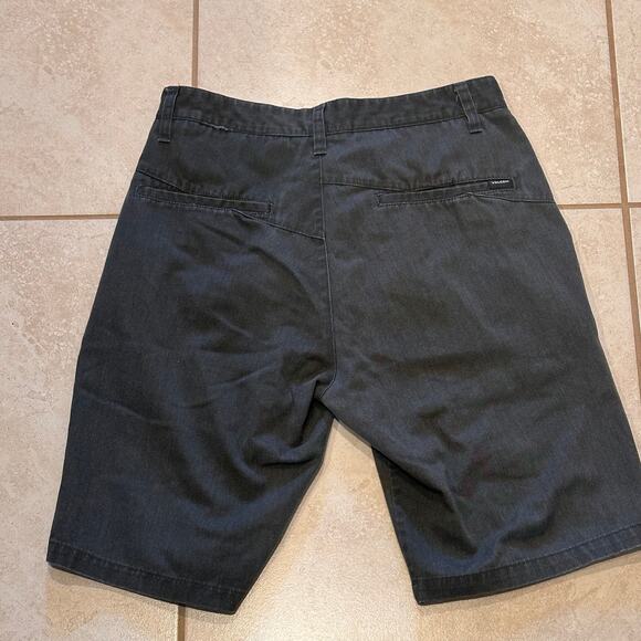 Volcom Shorts Men's Size 30 Grey Chino Corpo Class Summer Beach Golf - Picture 2 of 8